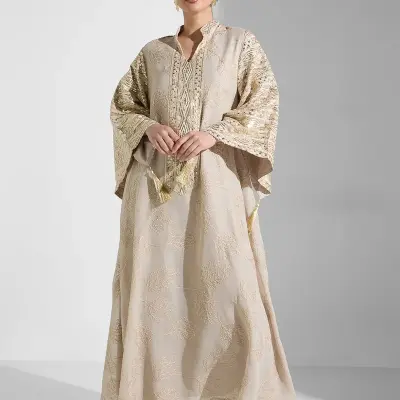 عباية مطرزة