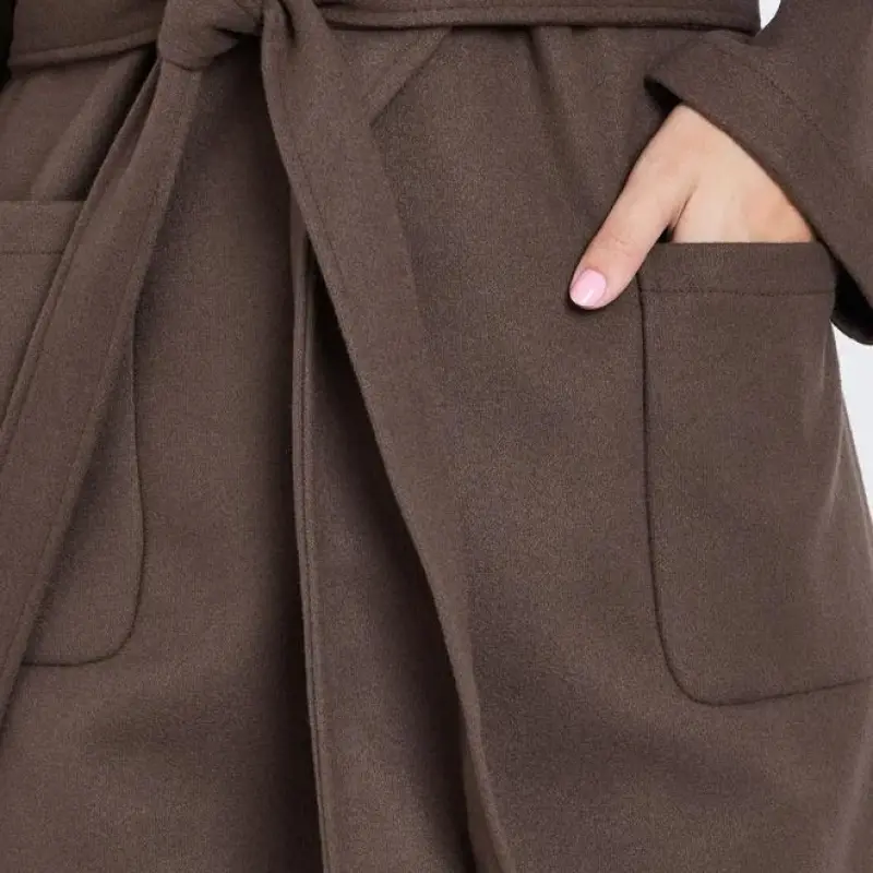 معطف ميدي بني بقصة عادية يشبه الصوف