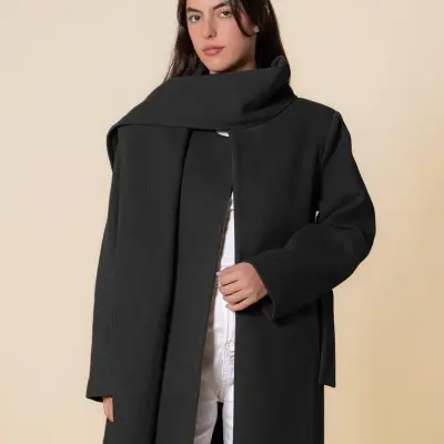 معطف طويل مع وشاح