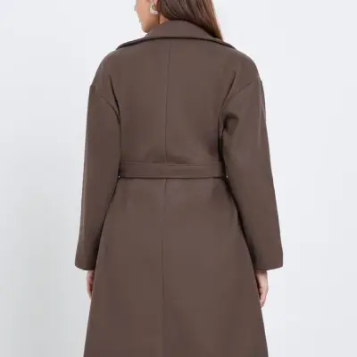 معطف ميدي بني بقصة عادية يشبه الصوف