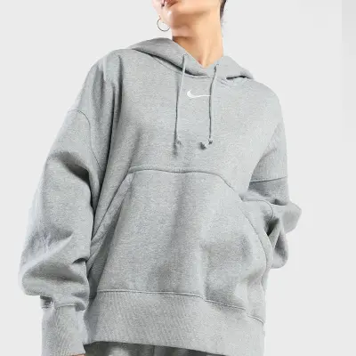 هودي رياضي بشعار الماركة