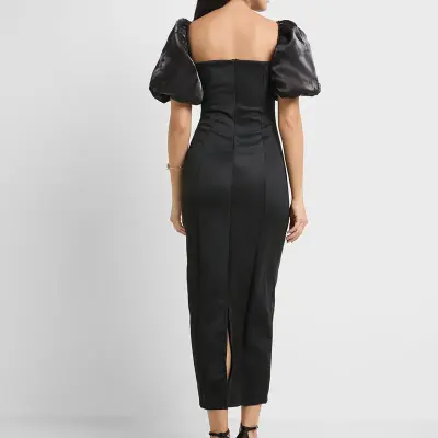 فستان ساتان بأكمام منفوشة