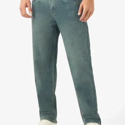 جينز بقصة مستقيمة