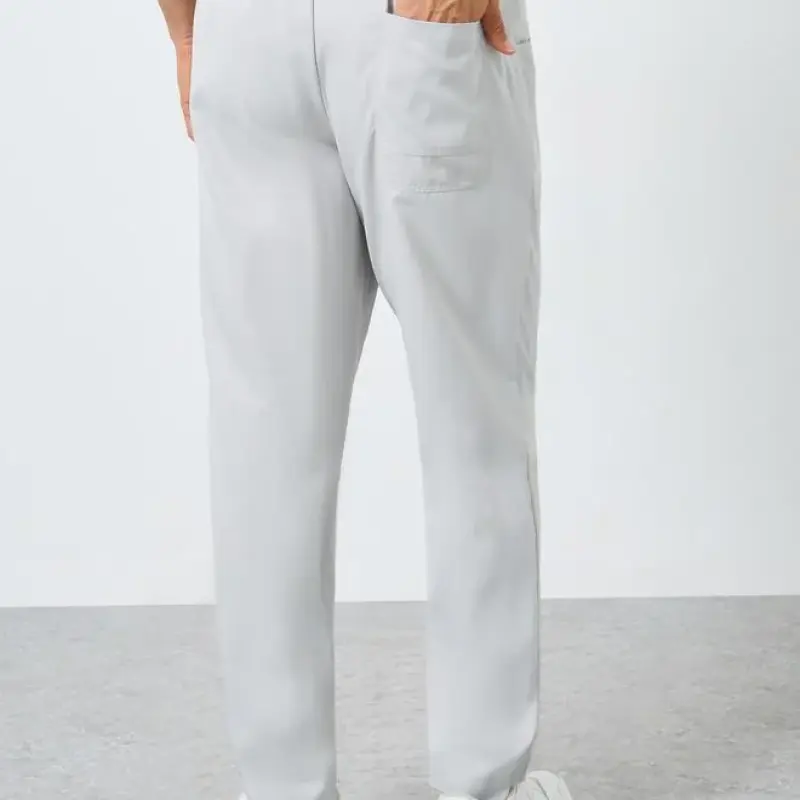 بنطال بأرجل مستقيمة وأربطة للرجال