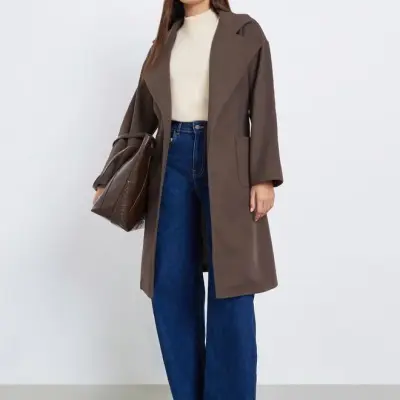 معطف ميدي بني بقصة عادية يشبه الصوف